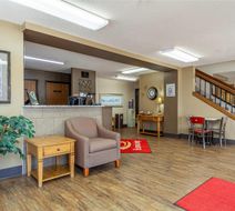 Econo Lodge Lobby