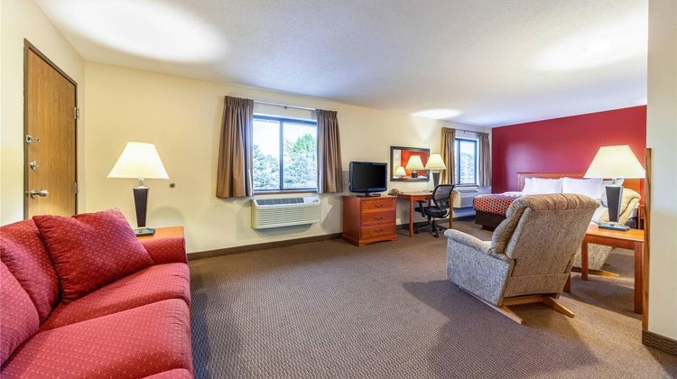 Econo Lodge Suite