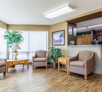 Econo Lodge Lobby