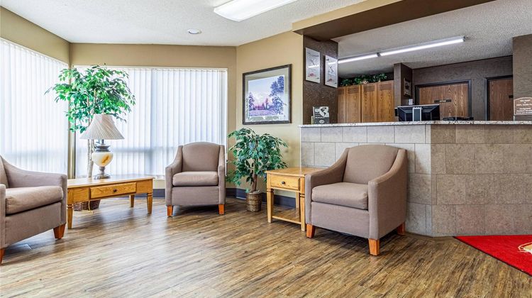 Econo Lodge Lobby