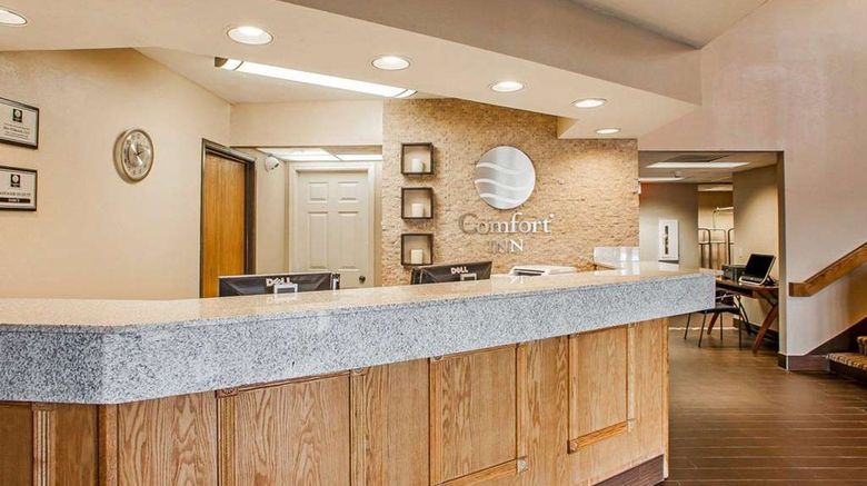 <b>Comfort Inn Lobby</b>. Images powered by <a href="https://iceportal.shijigroup.com/" title="IcePortal" target="_blank">IcePortal</a>.