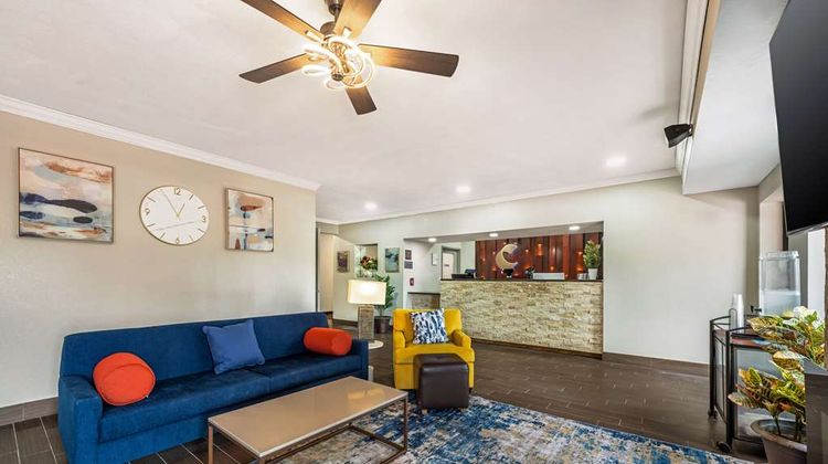 Comfort Suites Council Bluffs Lobby