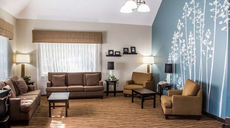 <b>Sleep Inn & Suites Lobby</b>. Images powered by <a href="https://iceportal.shijigroup.com/" title="IcePortal" target="_blank">IcePortal</a>.