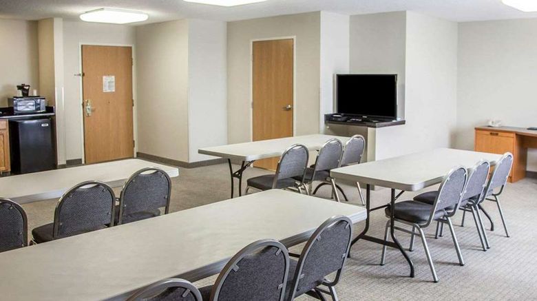 <b>Sleep Inn & Suites Meeting</b>. Images powered by <a href="https://iceportal.shijigroup.com/" title="IcePortal" target="_blank">IcePortal</a>.