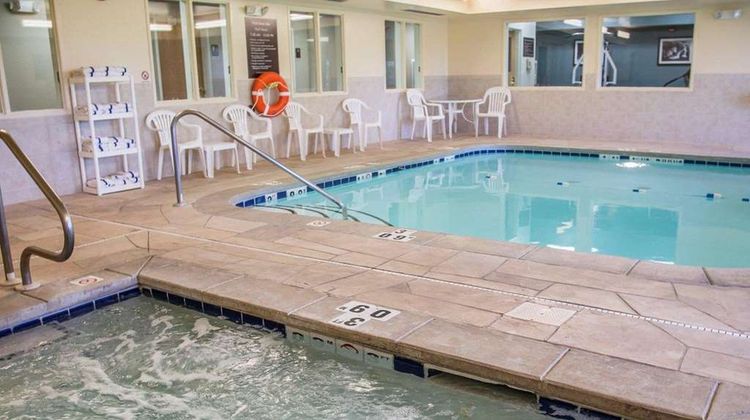 Sleep Inn And Suites Davenport - Quad Cities Pool