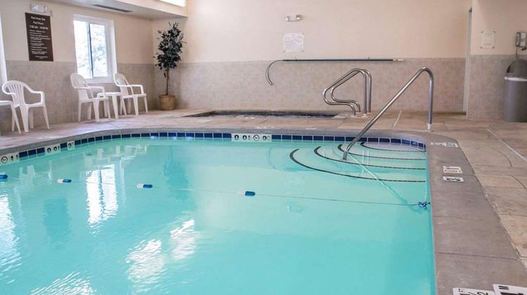Sleep Inn And Suites Davenport - Quad Cities Pool