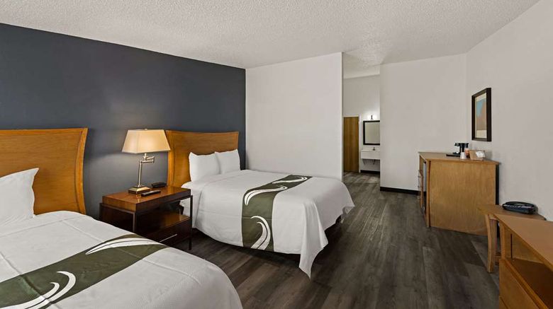 <b>Quality Inn Suite</b>. Images powered by <a href="https://iceportal.shijigroup.com/" title="IcePortal" target="_blank">IcePortal</a>.
