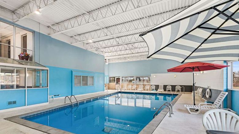 <b>Quality Inn Pool</b>. Images powered by <a href="https://iceportal.shijigroup.com/" title="IcePortal" target="_blank">IcePortal</a>.