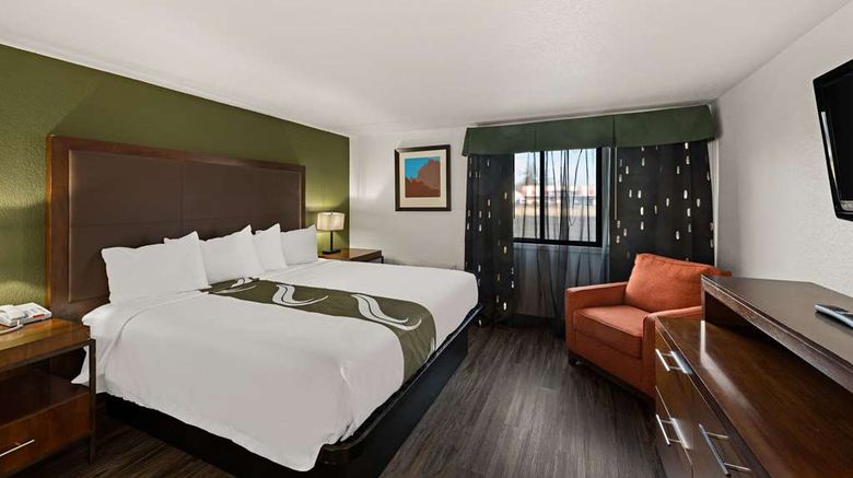 <b>Quality Inn Suite</b>. Images powered by <a href="https://iceportal.shijigroup.com/" title="IcePortal" target="_blank">IcePortal</a>.