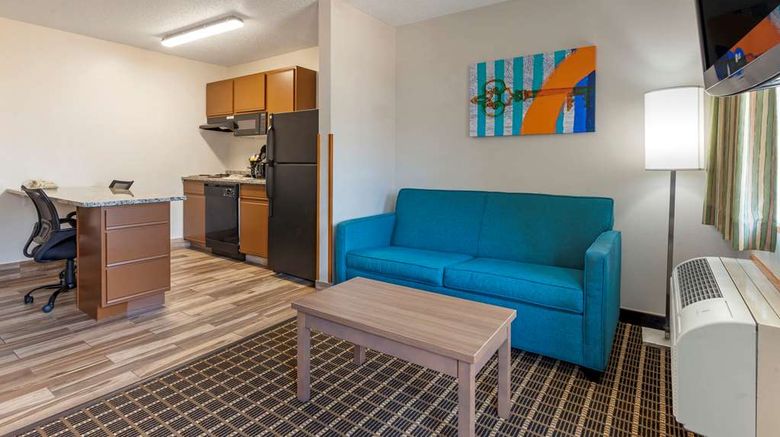 <b>MainStay Suites Suite</b>. Images powered by <a href="https://iceportal.shijigroup.com/" title="IcePortal" target="_blank">IcePortal</a>.