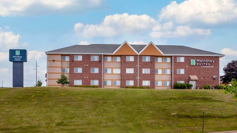 <b>MainStay Suites Exterior</b>. Images powered by <a href="https://iceportal.shijigroup.com/" title="IcePortal" target="_blank">IcePortal</a>.