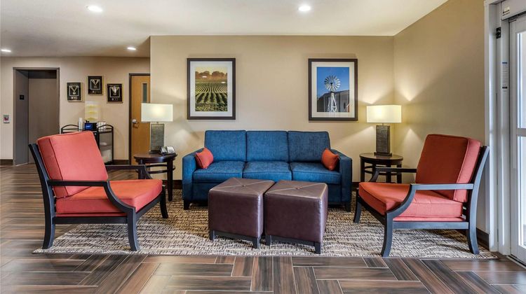 Comfort Inn Story City Lobby