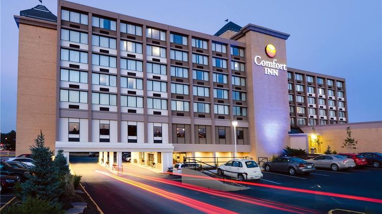 Comfort Inn & Suites Event Center Exterior