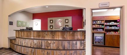 Comfort Suites Lobby