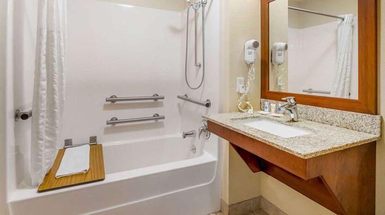 Comfort Suites Suite