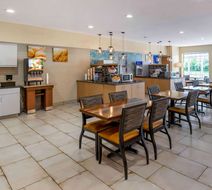Comfort Suites Restaurant