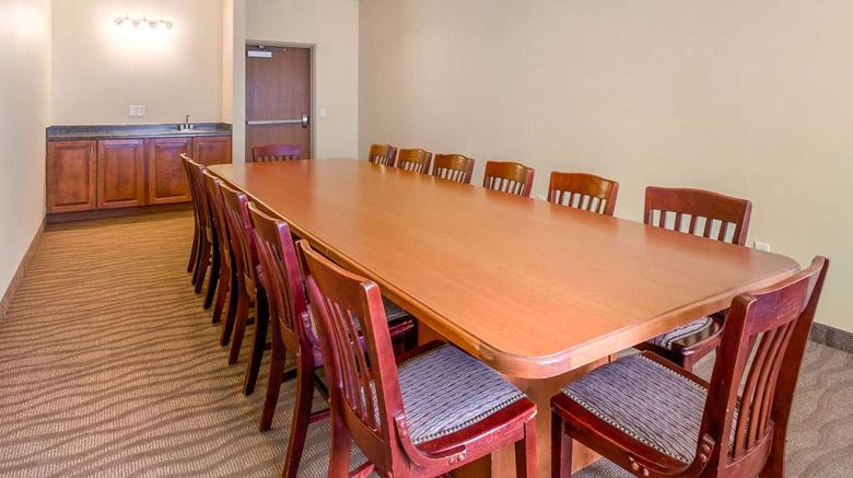 <b>Comfort Suites Meeting</b>. Images powered by <a href="https://iceportal.shijigroup.com/" title="IcePortal" target="_blank">IcePortal</a>.