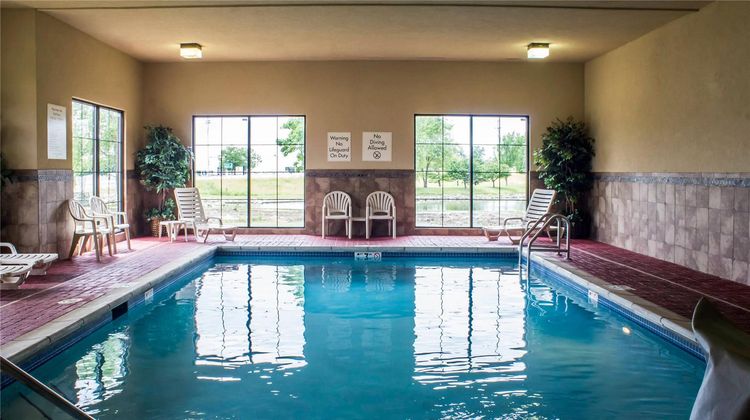 Econo Lodge Ankeny-Des Moines Pool