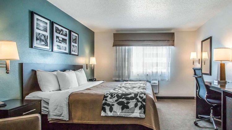 Sleep Inn Inn & Suites Room