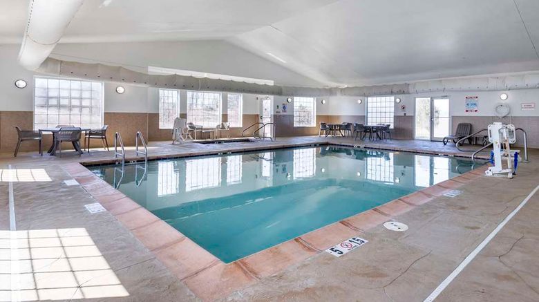 <b>Sleep Inn & Suites Pool</b>. Images powered by <a href="https://iceportal.shijigroup.com/" title="IcePortal" target="_blank">IcePortal</a>.