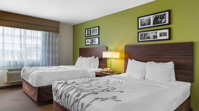 <b>Sleep Inn & Suites Suite</b>. Images powered by <a href="https://iceportal.shijigroup.com/" title="IcePortal" target="_blank">IcePortal</a>.