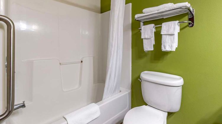Sleep Inn & Suites Room