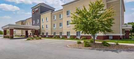 Comfort Suites Exterior