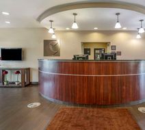 Comfort Suites Lobby