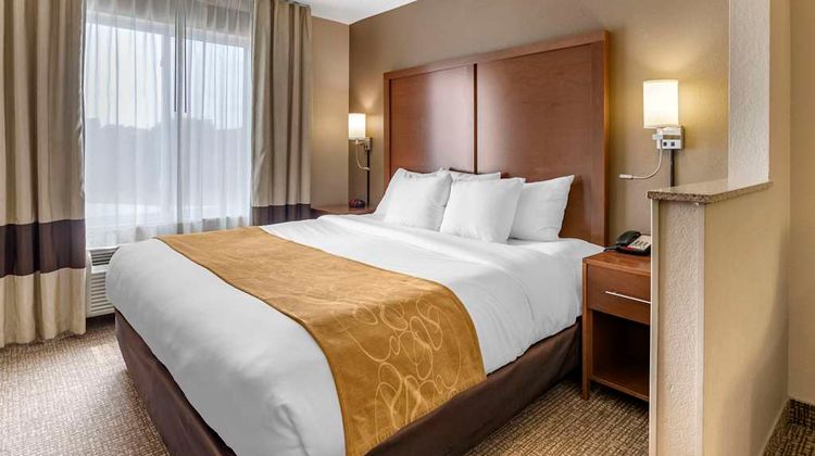 Comfort Suites Suite