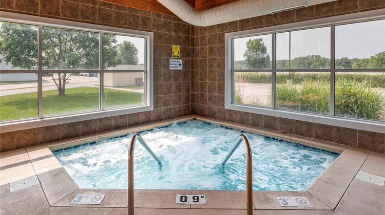 Comfort Suites Pool