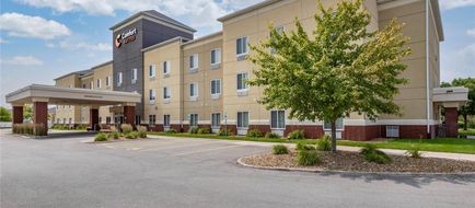 Comfort Suites Exterior