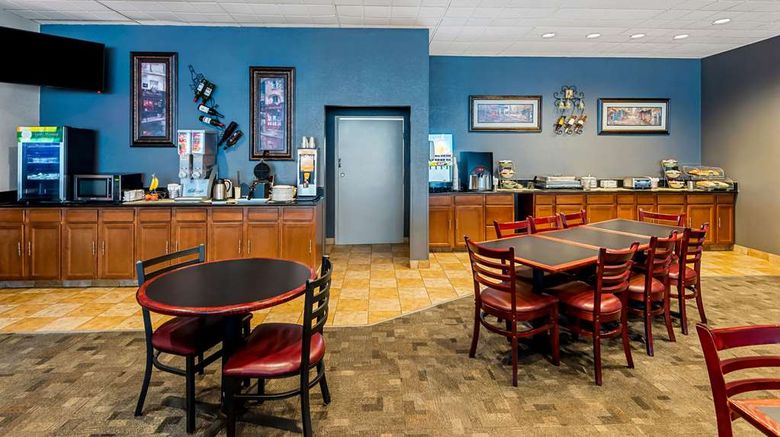 <b>Quality Inn Restaurant</b>. Images powered by <a href="https://iceportal.shijigroup.com/" title="IcePortal" target="_blank">IcePortal</a>.