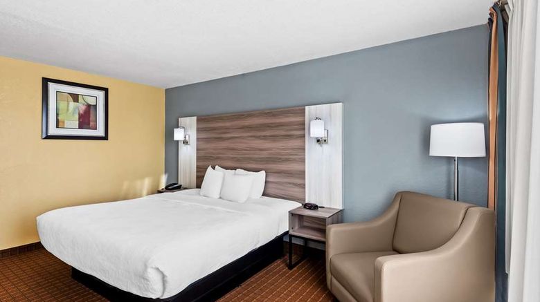 <b>Quality Inn Room</b>. Images powered by <a href="https://iceportal.shijigroup.com/" title="IcePortal" target="_blank">IcePortal</a>.