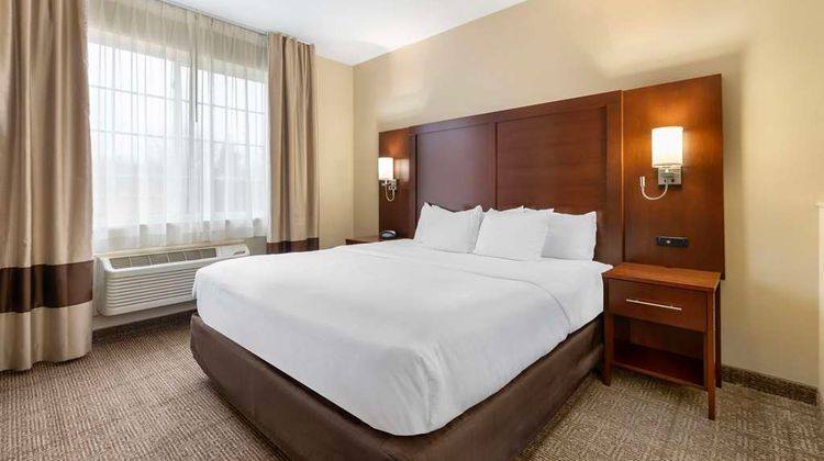 Comfort Suites Cedar Falls Suite