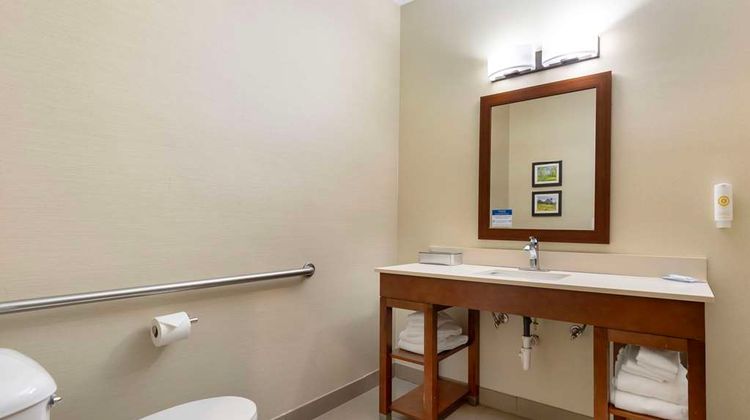 Comfort Suites Cedar Falls Room