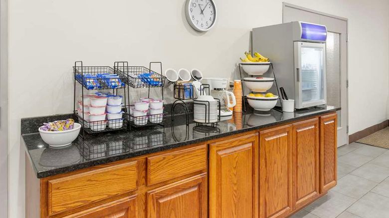 <b>Comfort Inn & Suites Restaurant</b>. Images powered by <a href="https://iceportal.shijigroup.com/" title="IcePortal" target="_blank">IcePortal</a>.