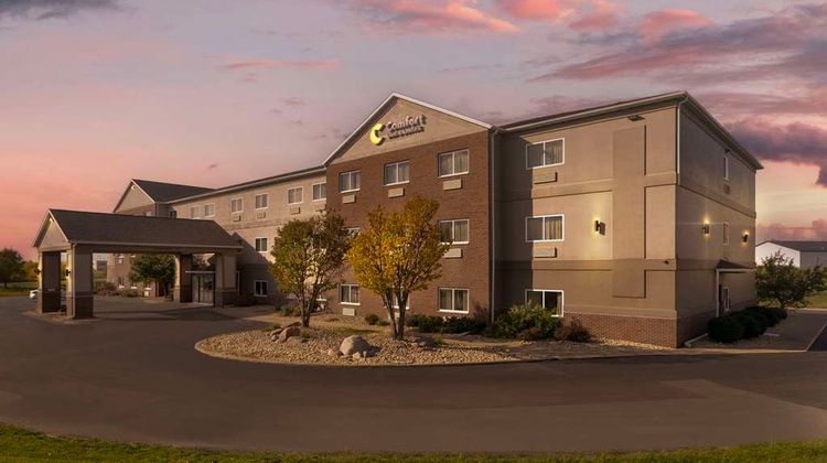 Comfort Inn & Suites Exterior