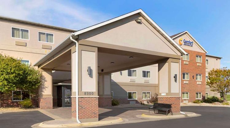 Comfort Inn & Suites Exterior