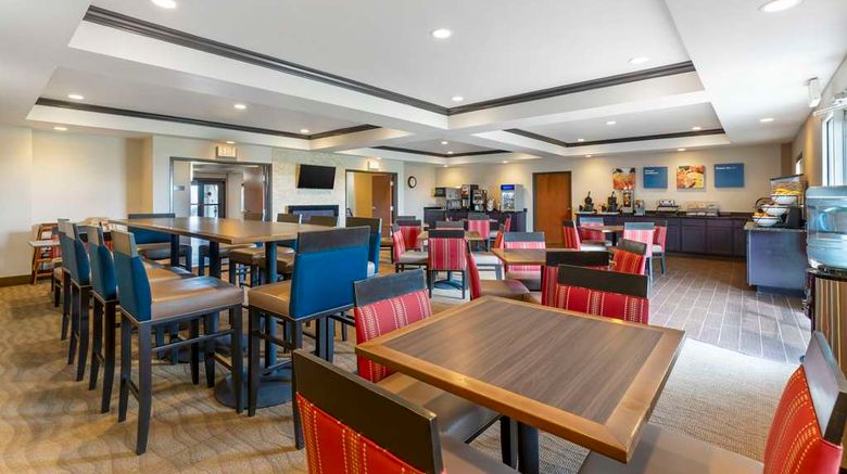 <b>Comfort Inn & Suites Restaurant</b>. Images powered by <a href="https://iceportal.shijigroup.com/" title="IcePortal" target="_blank">IcePortal</a>.