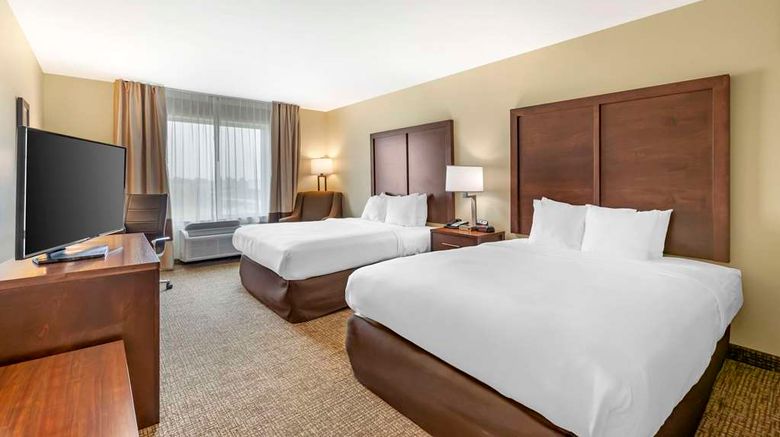 <b>Comfort Inn & Suites Room</b>. Images powered by <a href="https://iceportal.shijigroup.com/" title="IcePortal" target="_blank">IcePortal</a>.
