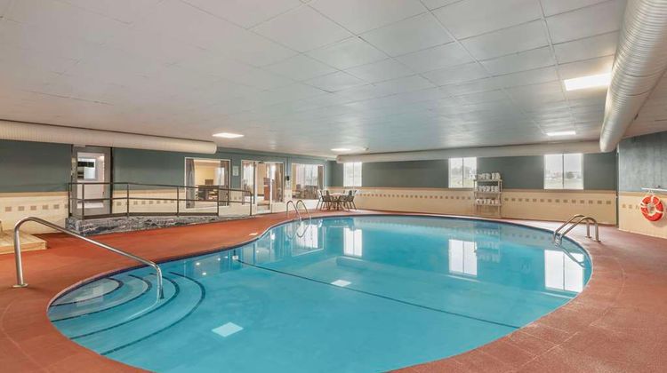 Quality Inn Pool