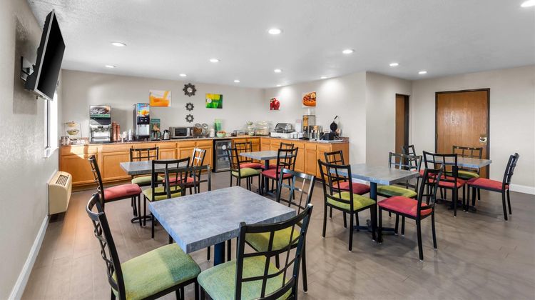 Quality Inn Waverly Restaurant