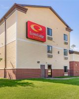 Econo Lodge Inn & Suites
