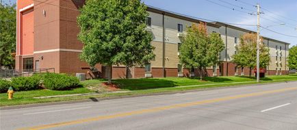 Econo Lodge Inn & Suites Exterior