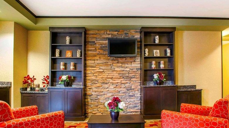 <b>Suburban Studios Cedar Falls Lobby</b>. Images powered by <a href="https://iceportal.shijigroup.com/" title="IcePortal" target="_blank">IcePortal</a>.