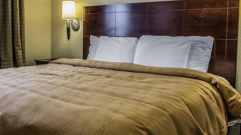 <b>MainStay Suites Coralville Suite</b>. Images powered by <a href="https://iceportal.shijigroup.com/" title="IcePortal" target="_blank">IcePortal</a>.