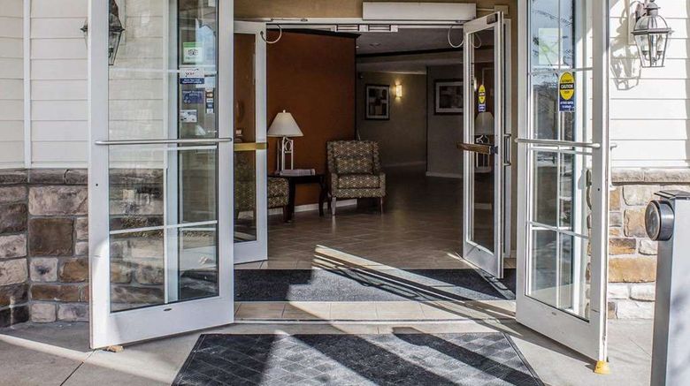 <b>MainStay Suites Coralville Exterior</b>. Images powered by <a href="https://iceportal.shijigroup.com/" title="IcePortal" target="_blank">IcePortal</a>.