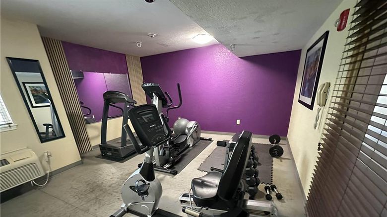 <b>MainStay Suites Coralville Health</b>. Images powered by <a href="https://iceportal.shijigroup.com/" title="IcePortal" target="_blank">IcePortal</a>.