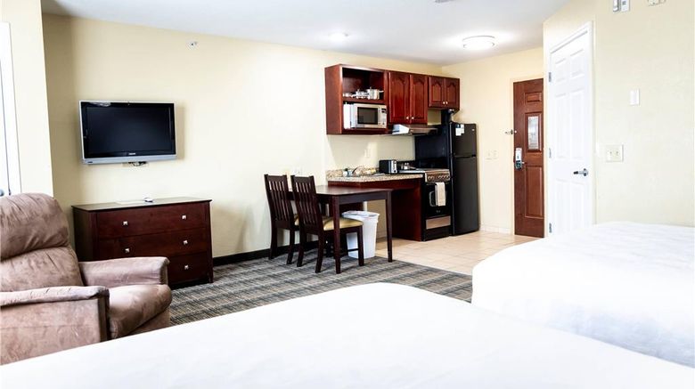 <b>MainStay Suites Coralville Room</b>. Images powered by <a href="https://iceportal.shijigroup.com/" title="IcePortal" target="_blank">IcePortal</a>.