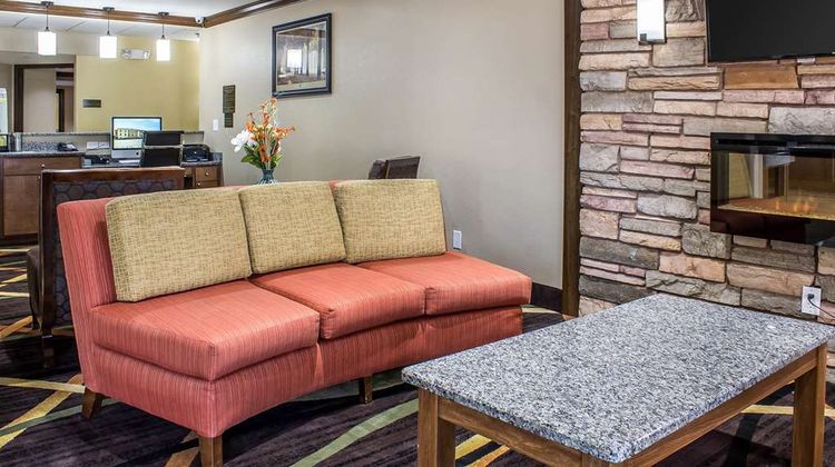 Comfort Inn & Suites Lobby